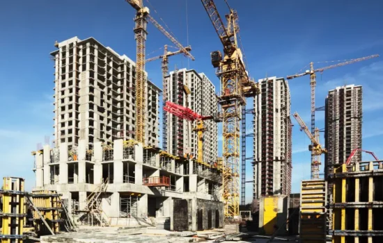 many-tall-buildings-under-construction-cranes-20004270